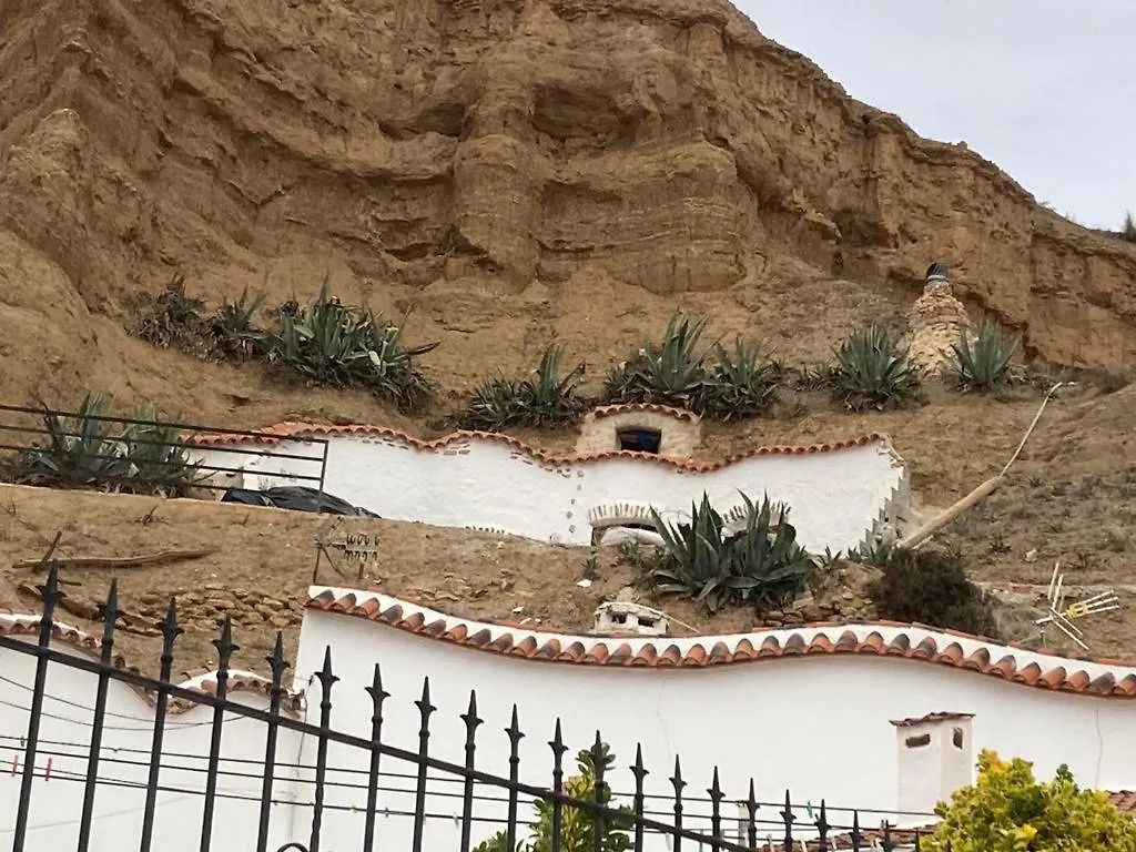 Villa Creatively Designed Cavehouse With Jacuzzi à Gorafe Hébergement de vacances
