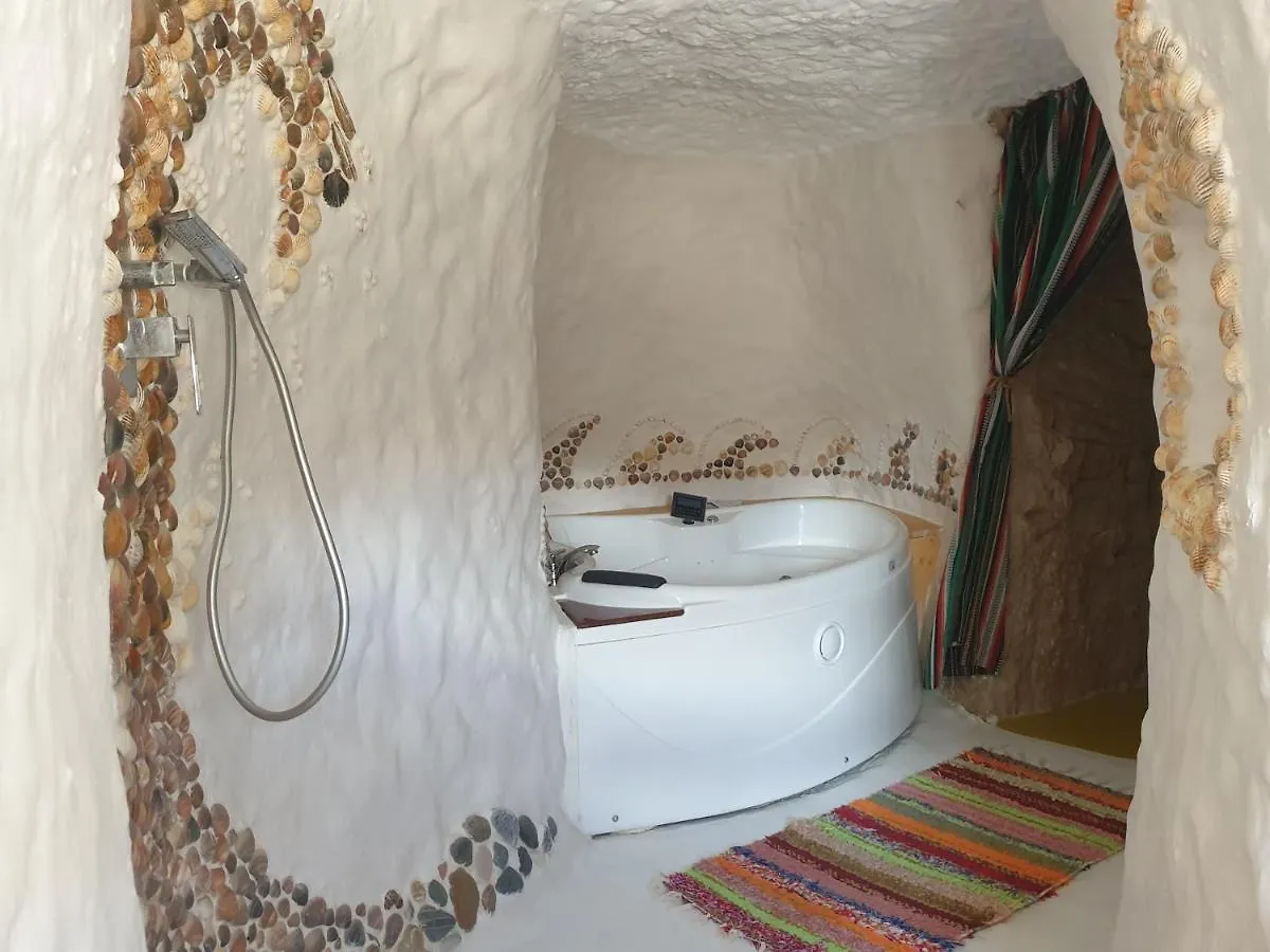 Villa Creatively Designed Cavehouse With Jacuzzi à Gorafe
