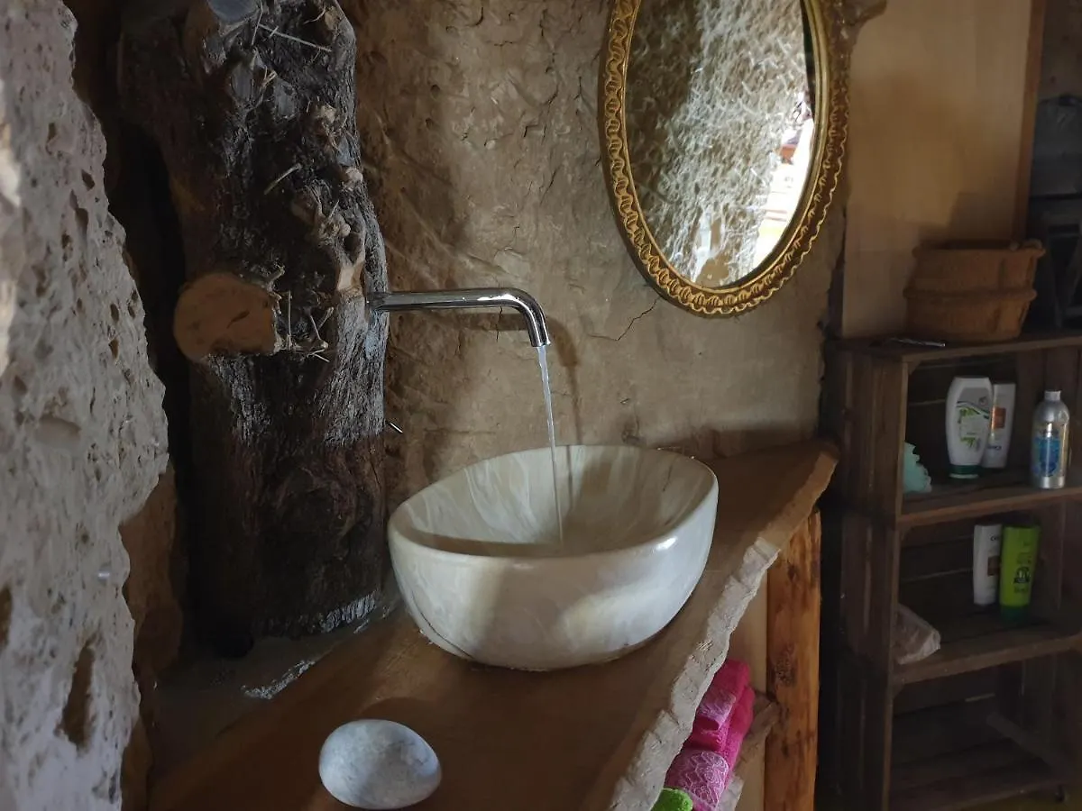Hébergement de vacances Villa Creatively Designed Cavehouse With Jacuzzi à Gorafe Espagne