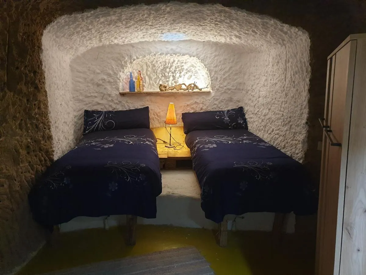 Villa Creatively Designed Cavehouse With Jacuzzi à Gorafe Hébergement de vacances